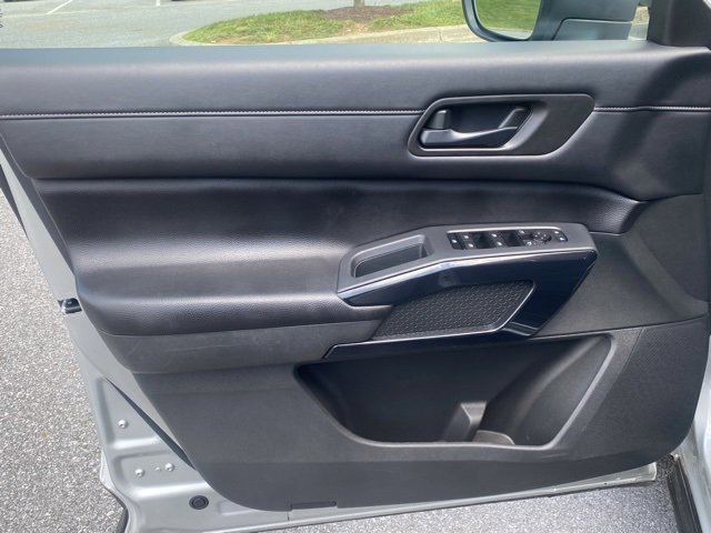 Certified 2024 Nissan Pathfinder SV image 12