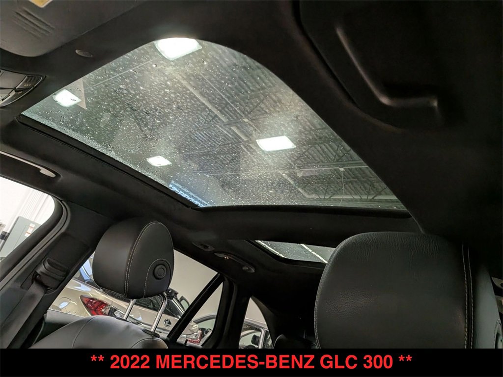 Used 2022 Mercedes-Benz GLC 300 4MATIC image 2
