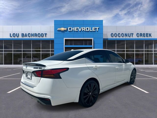 Used 2022 Nissan Altima 2.5 SR w/ Midnight Edition Package image 8