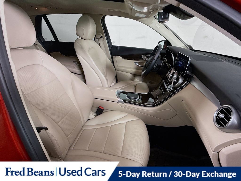 Used 2021 Mercedes-Benz GLC 300 4MATIC image 30