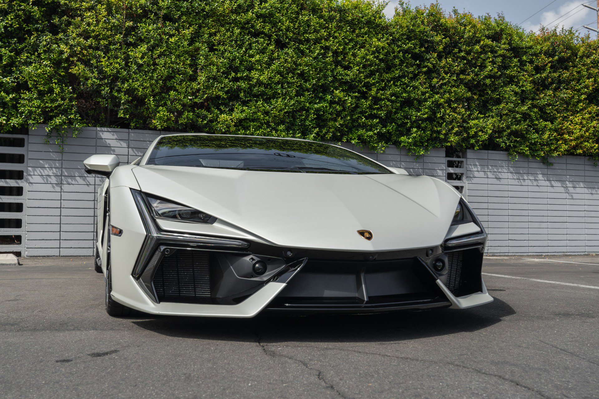 Used 2024 Lamborghini Revuelto image 20