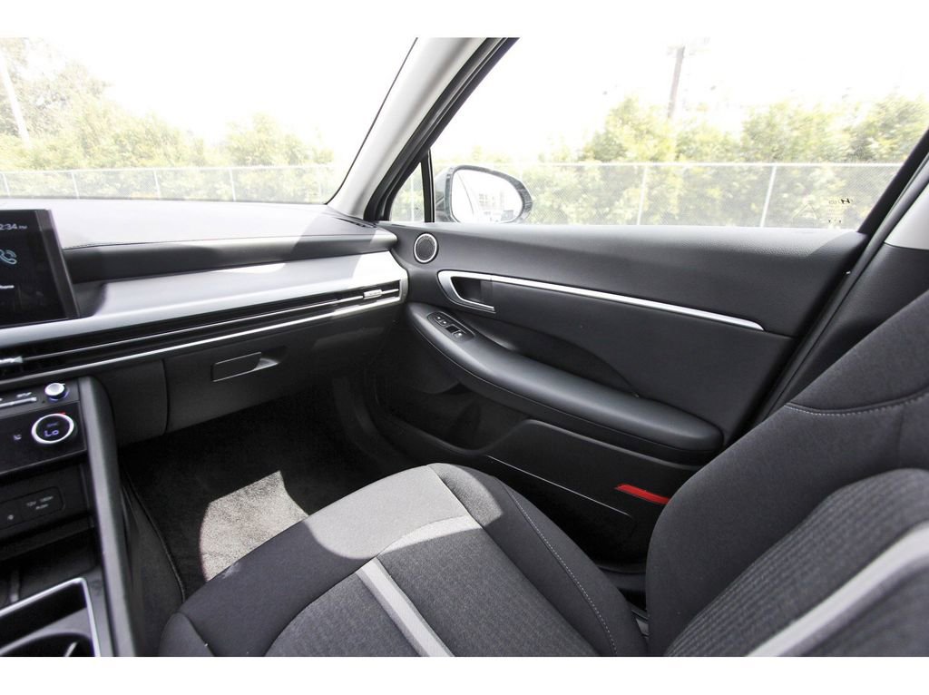Certified 2025 Hyundai Sonata SEL image 11