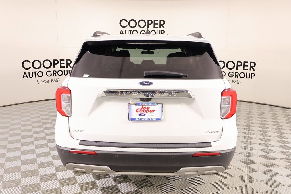 Used 2023 Ford Explorer XLT w/ Equipment Group 202A image 22