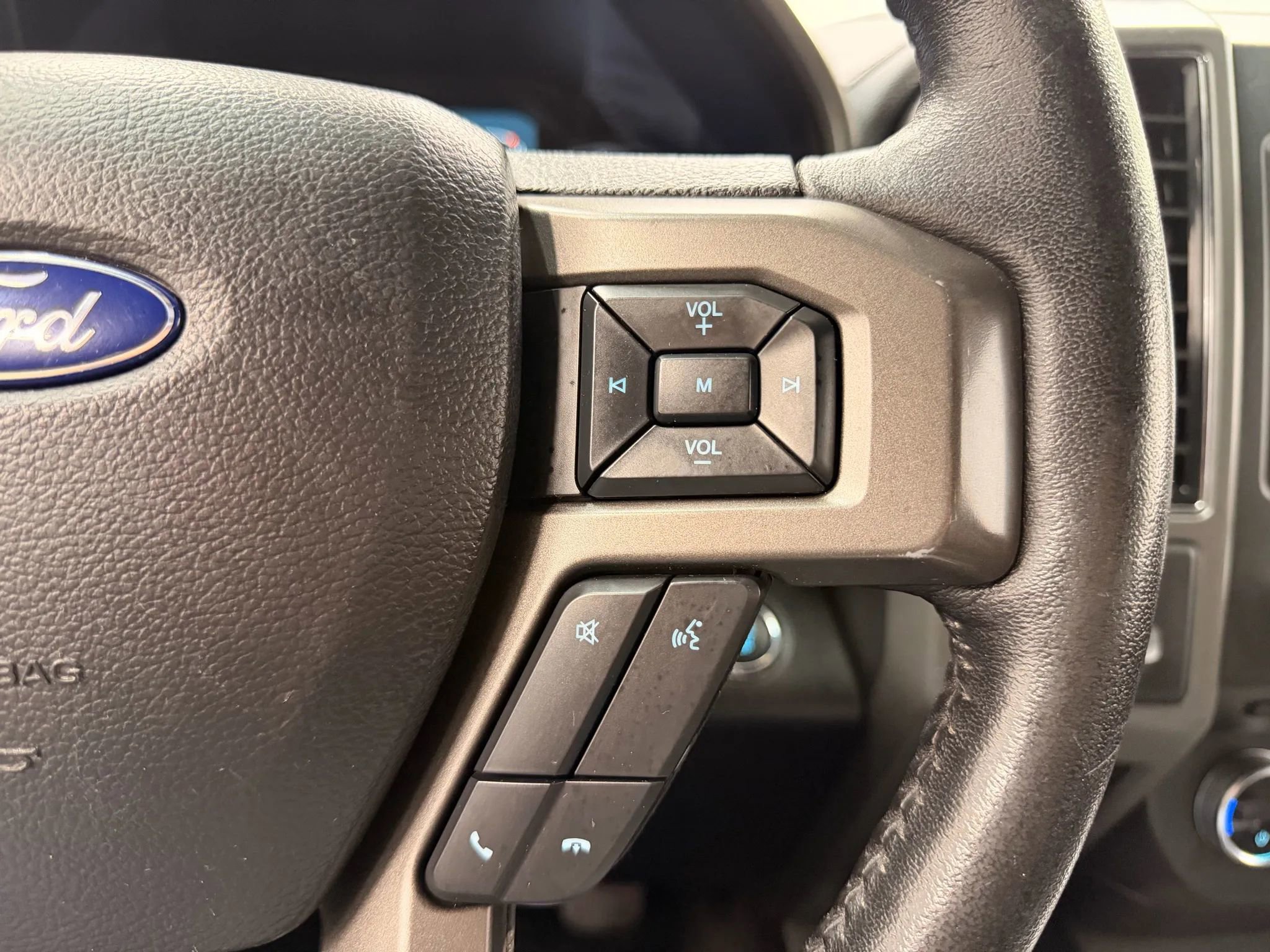 Used 2018 Ford Expedition Max XLT w/ Equipment Group 202A image 33