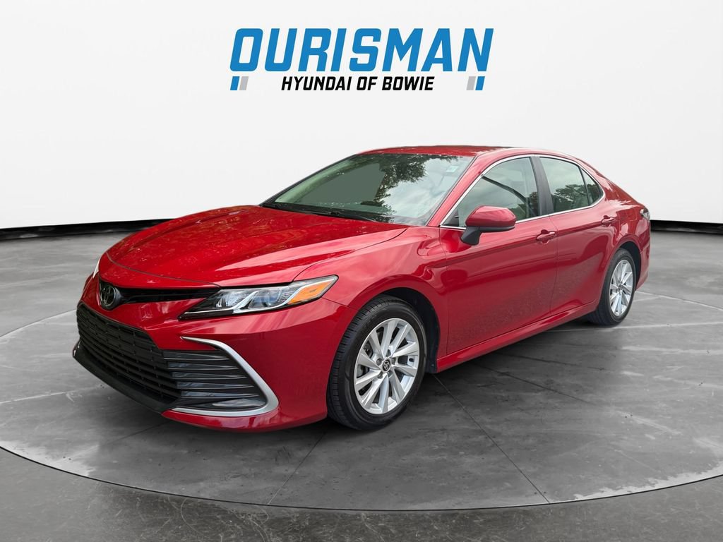 Used 2024 Toyota Camry LE FWD image 2