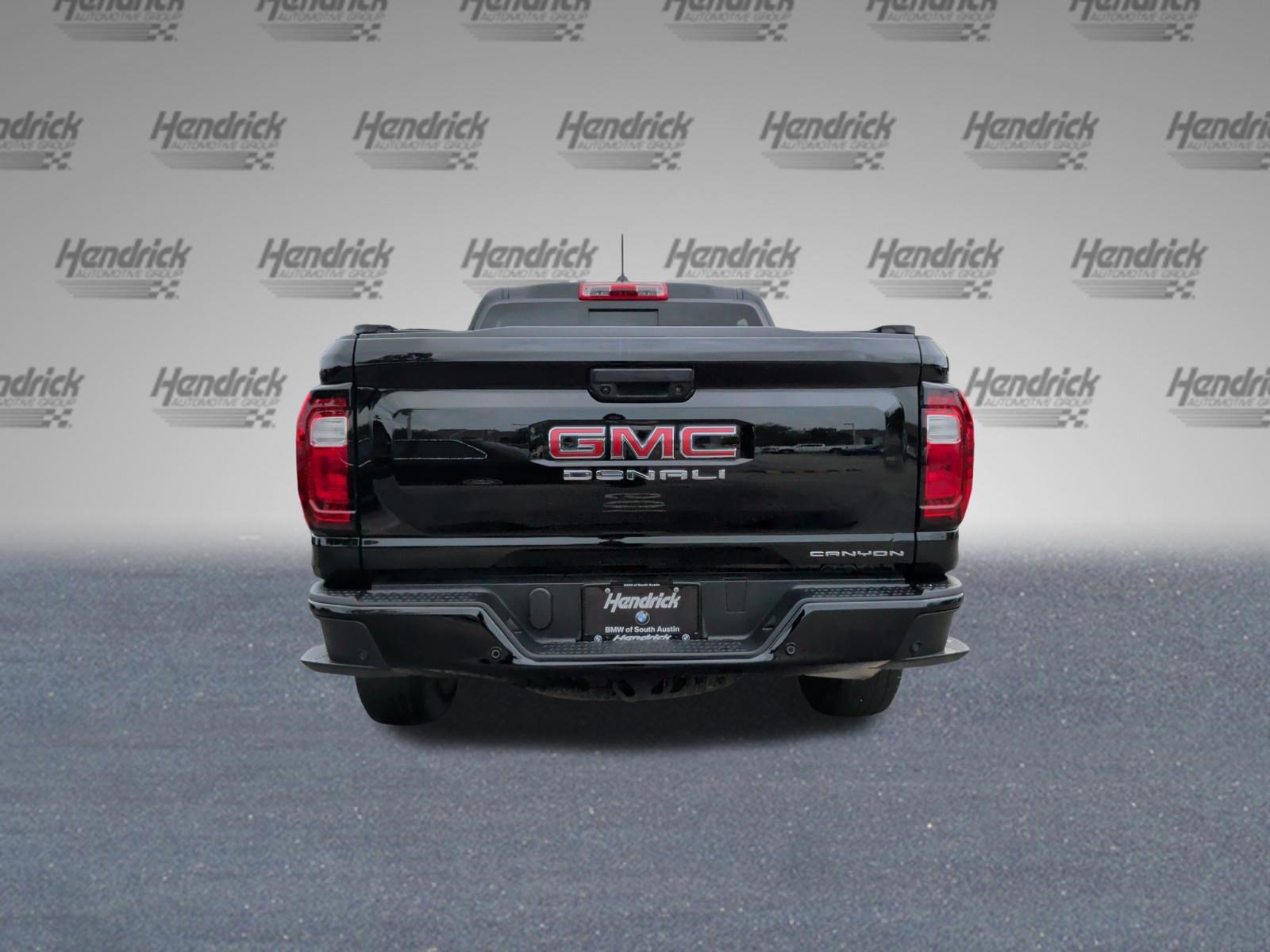 Used 2023 GMC Canyon Denali w/ Denali Black Edition AWD/4WD image 8