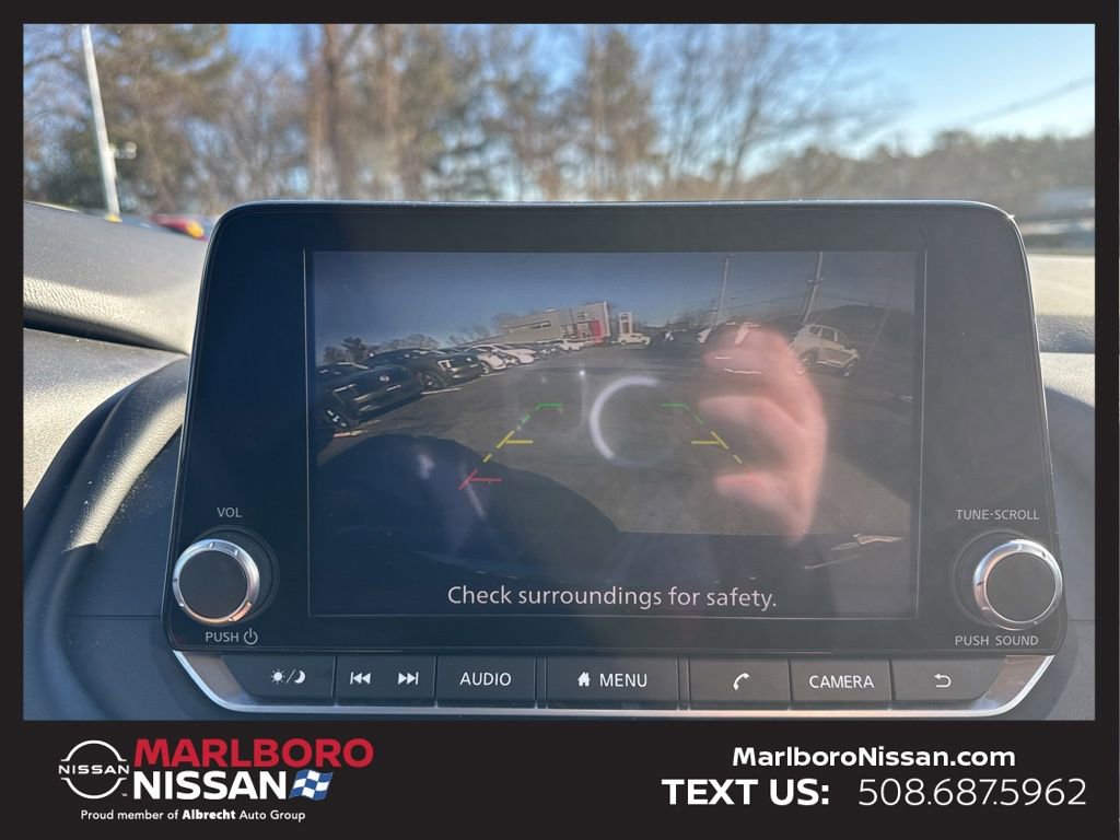 Used 2024 Nissan Rogue SV image 25