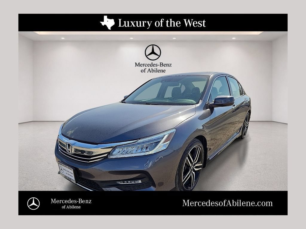 Used 2017 Honda Accord Touring image 1
