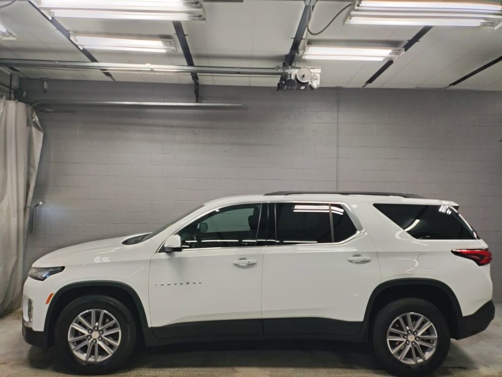 Used 2023 Chevrolet Traverse LT image 17