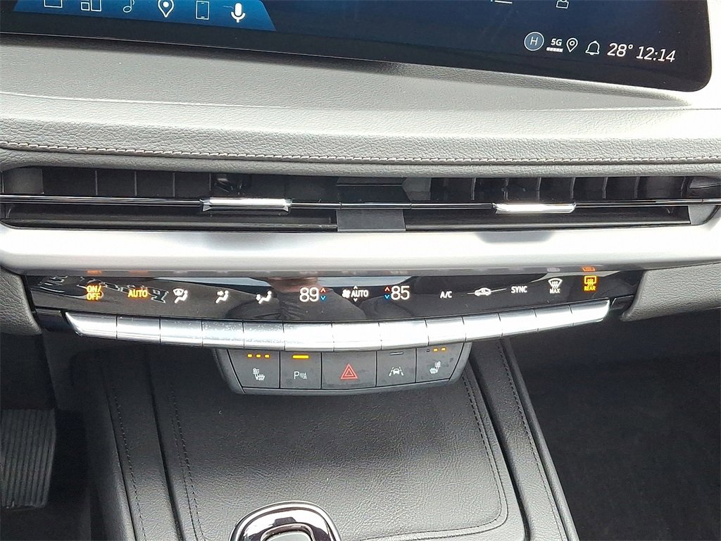 Used 2025 Cadillac XT4 Premium Luxury w/ Cold Weather Package image 18