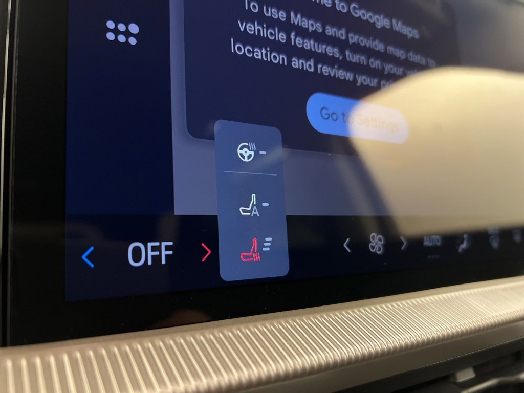 New 2025 Ford Explorer Active w/ Active Comfort Package image 13