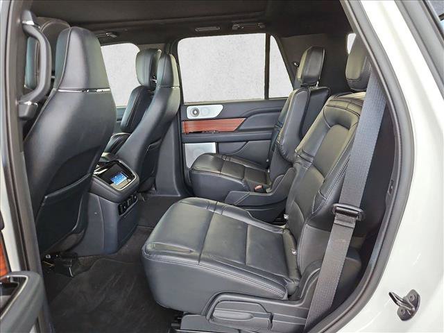 Used 2024 Lincoln Navigator Reserve AWD/4WD image 16