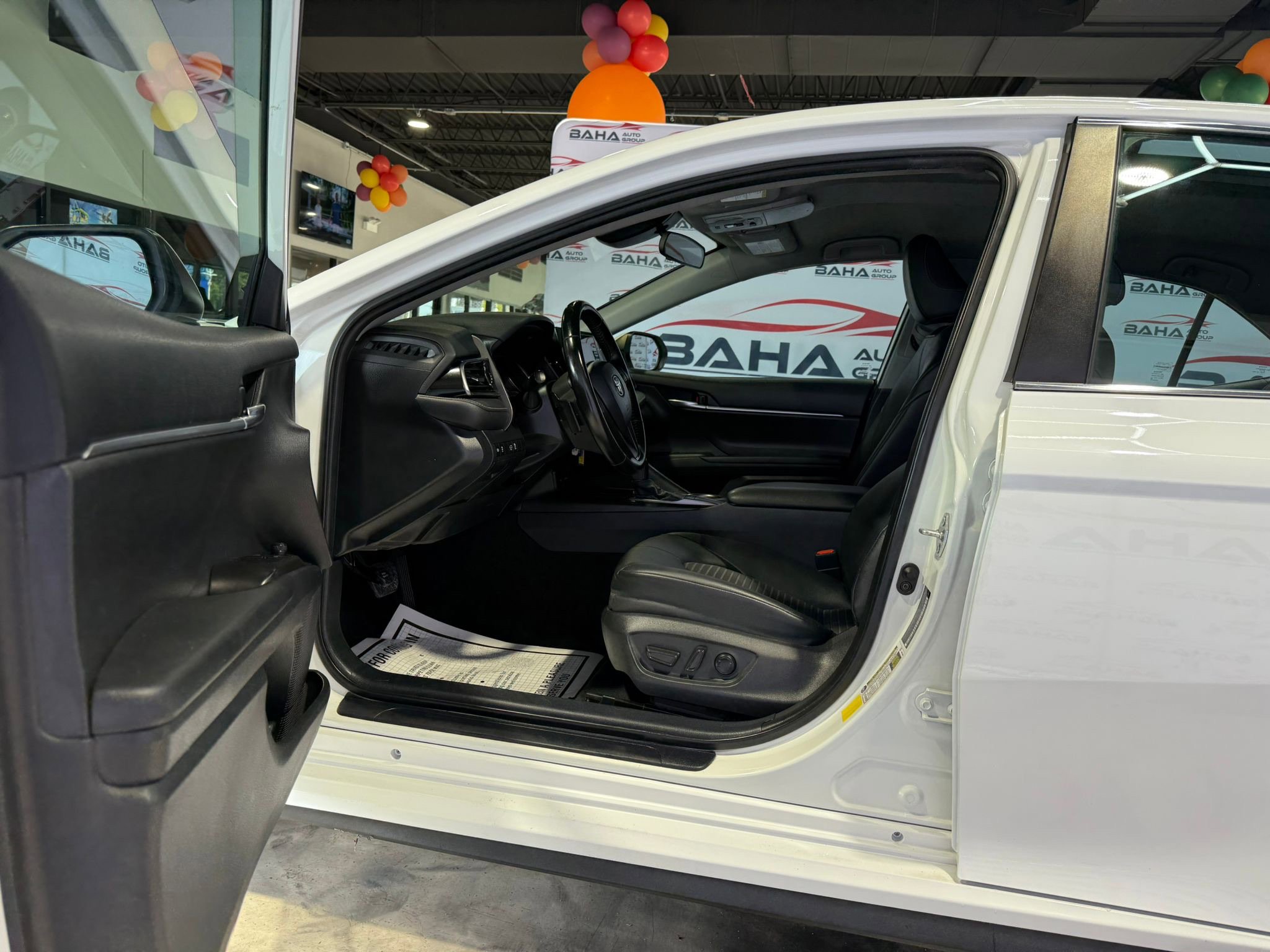 Used 2022 Toyota Camry SE FWD image 9