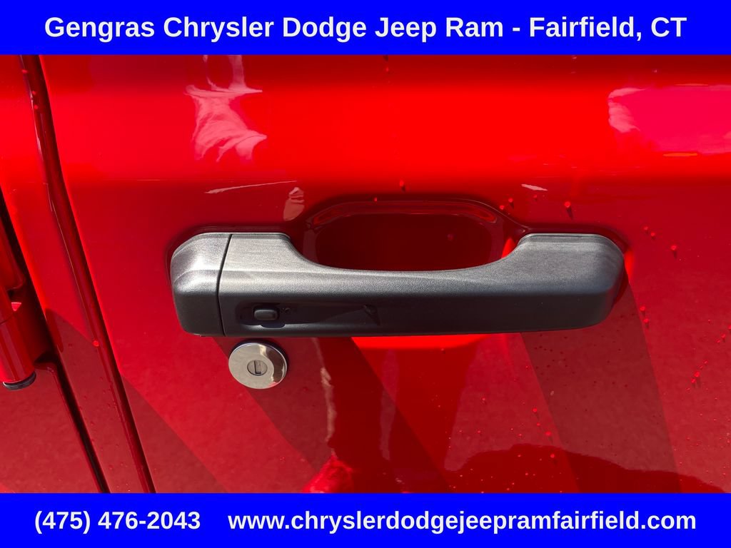 Certified 2025 Jeep Wrangler Unlimited Sahara AWD/4WD image 11