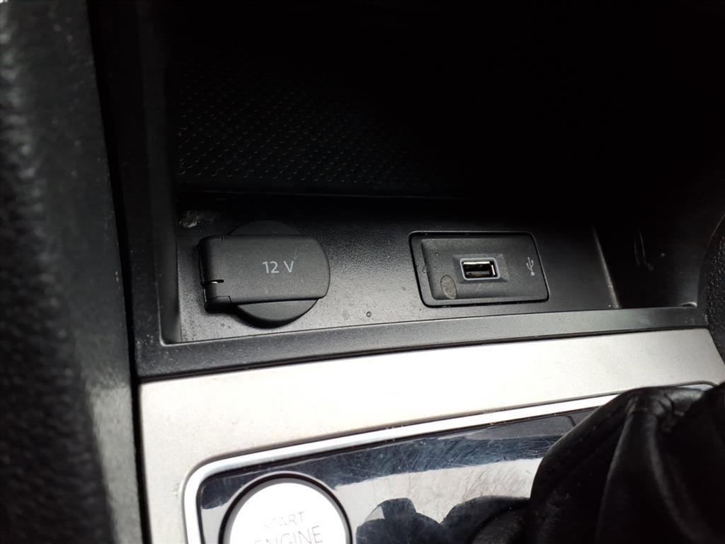 Used 2021 Volkswagen Passat 2.0T R-Line image 22