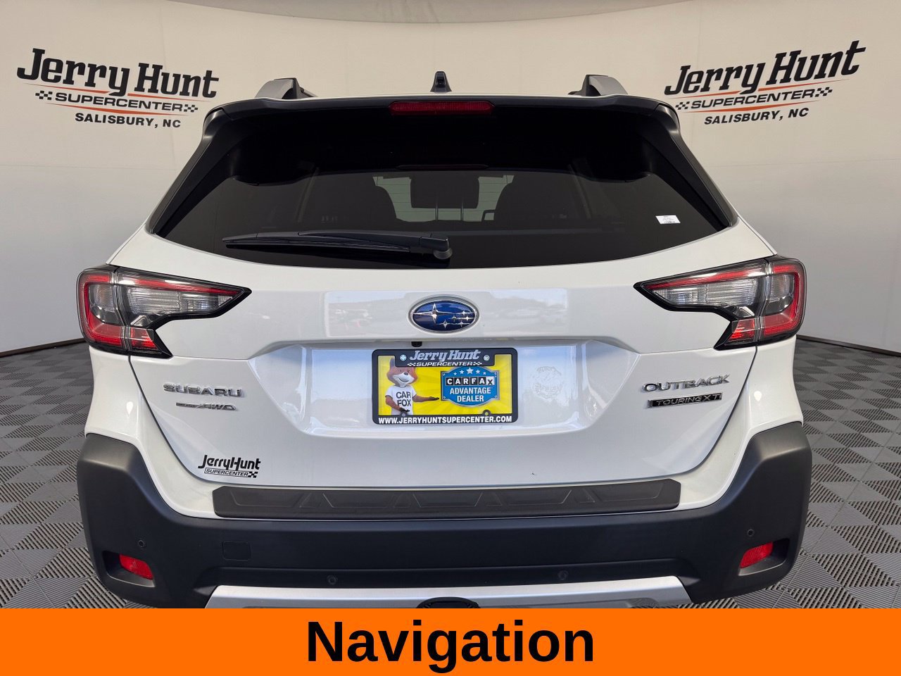 Used 2023 Subaru Outback Touring XT w/ Tech Package 2 AWD/4WD image 8