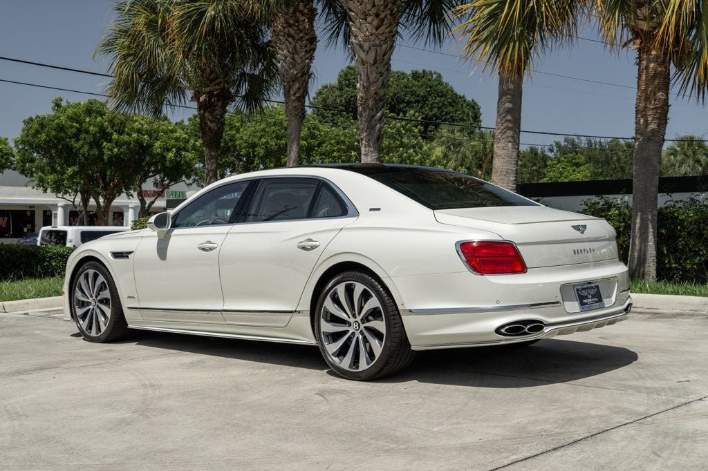 Used 2023 Bentley Flying Spur Azure AWD/4WD image 4