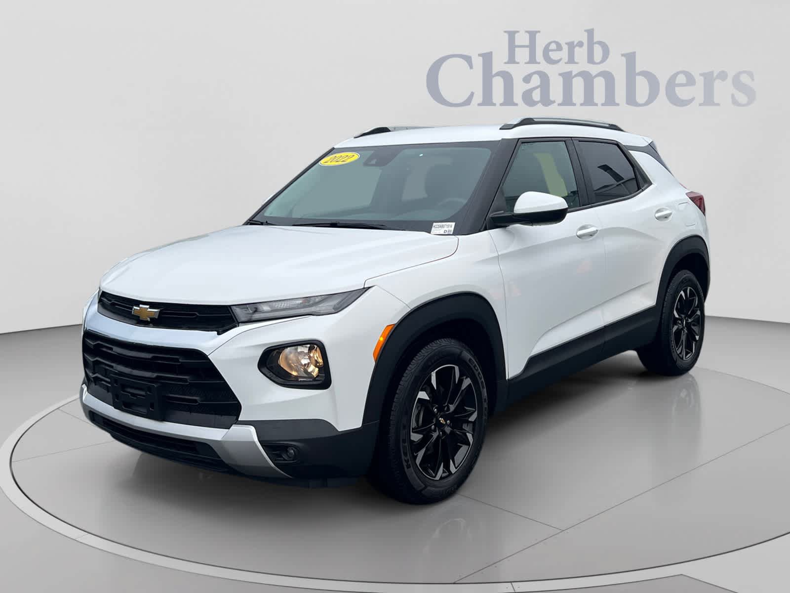 Used 2022 Chevrolet TrailBlazer LT w/ Convenience Package FWD image 4