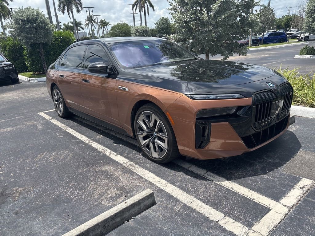Used 2024 BMW i7 xDrive60 AWD/4WD image 13