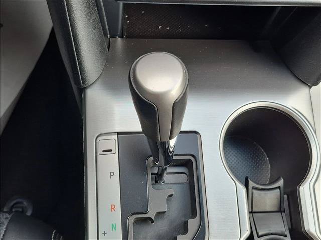 Used 2014 Toyota Camry SE FWD image 10