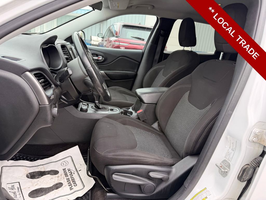 Used 2019 Jeep Cherokee Sport w/ Cold Weather Group AWD/4WD image 11