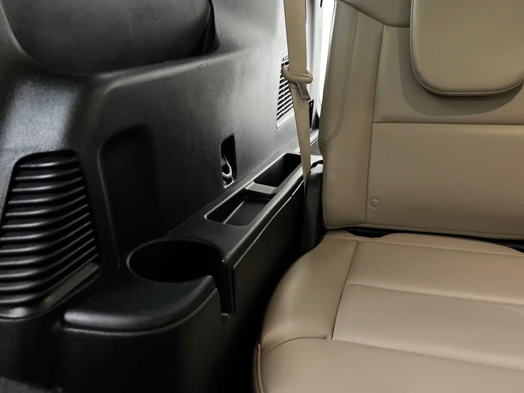 Used 2024 Ford Explorer XLT w/ Equipment Group 202A image 32