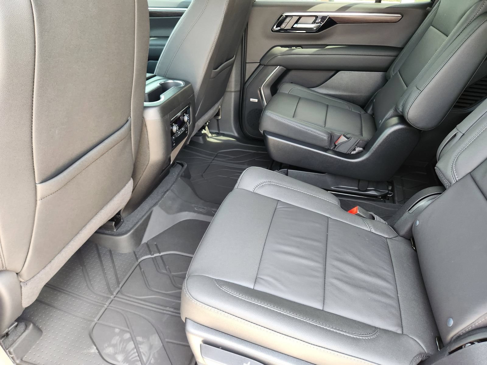 New 2026 Chevrolet Tahoe LT w/ Comfort Package RWD image 25