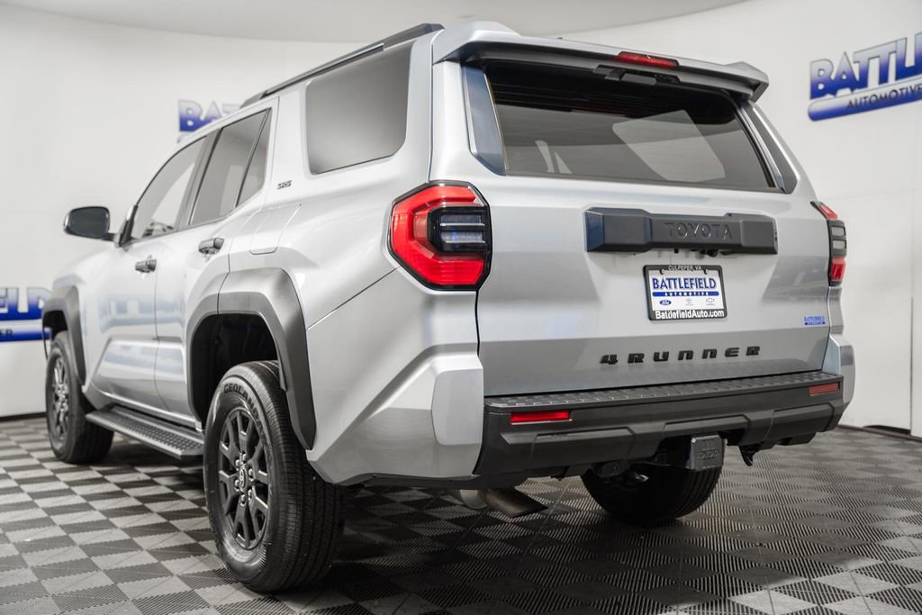 Certified 2025 Toyota 4Runner SR5 AWD/4WD image 4