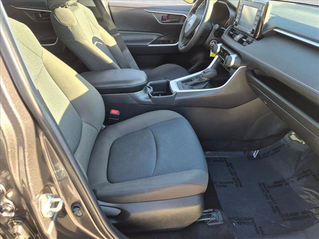 Used 2022 Toyota RAV4 LE FWD image 19