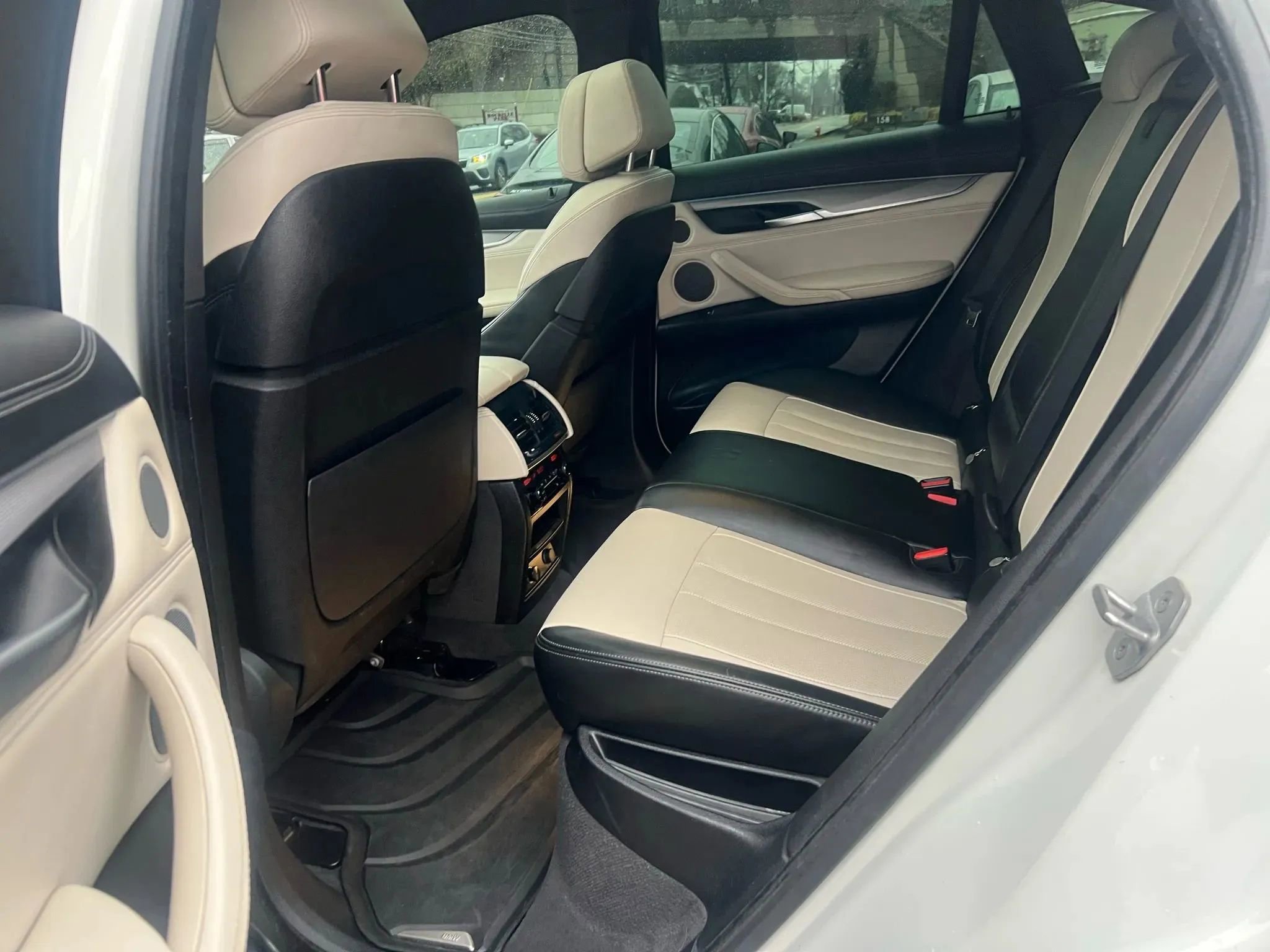 Used 2018 BMW X6 xDrive50i image 32