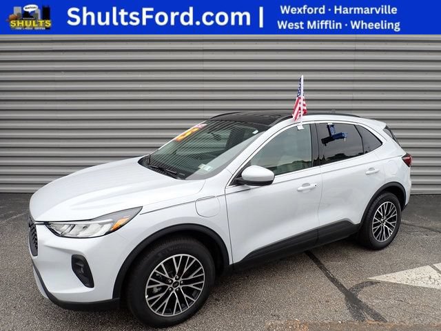New 2025 Ford Escape SE w/ Class II Trailer Tow Package