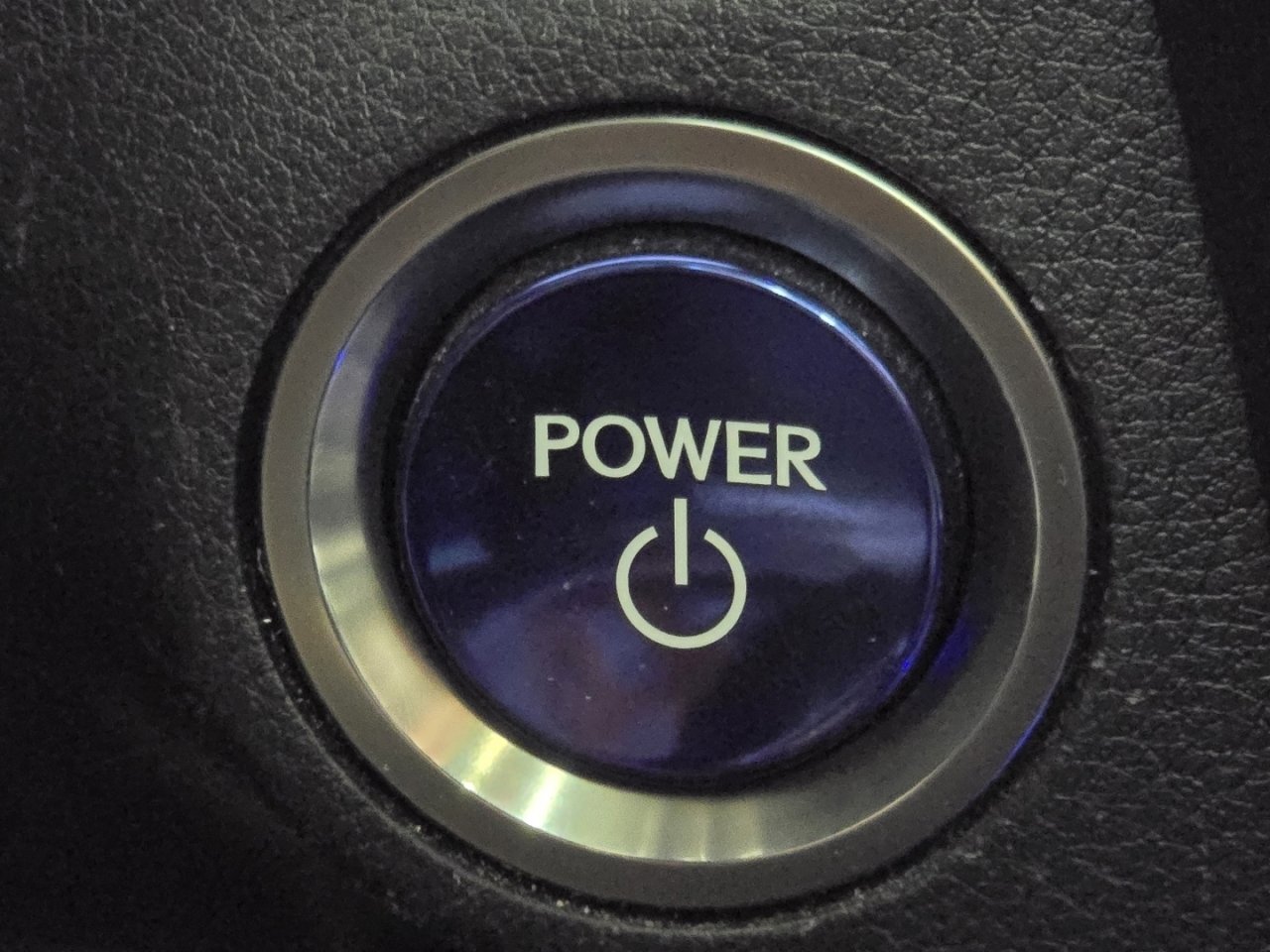 Used 2019 Lexus ES 300h w/ Accessory Package 2 image 32