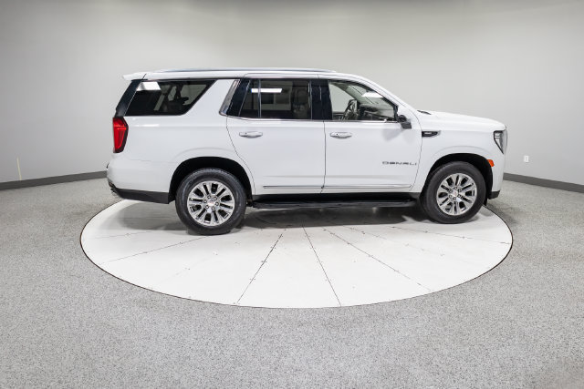 Used 2022 GMC Yukon Denali AWD/4WD image 9