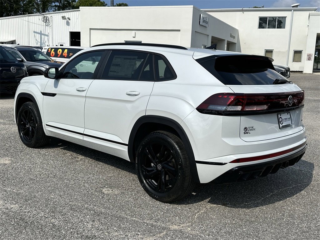 New 2026 Volkswagen Atlas Cross Sport SEL R-Line image 5