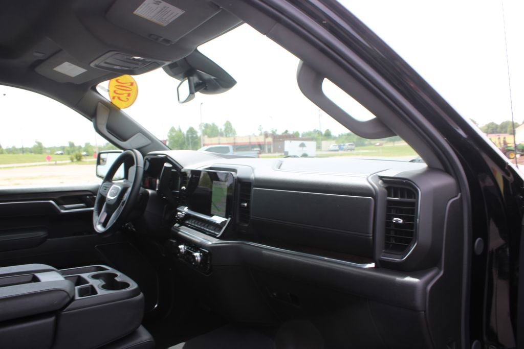 Used 2025 GMC Sierra 1500 SLT AWD/4WD image 27