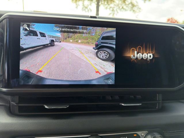 Used 2024 Jeep Gladiator Mojave w/ Convenience Group AWD/4WD image 28