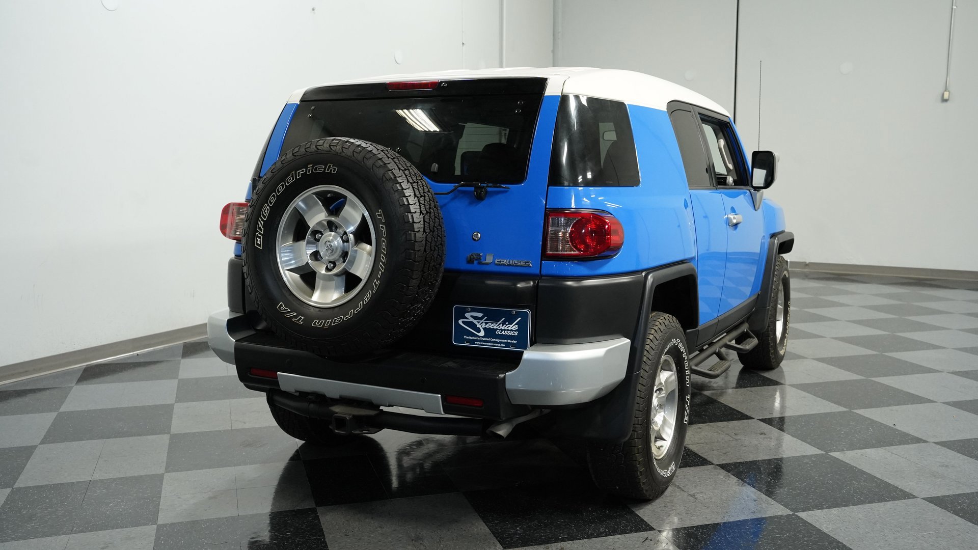 Used 2008 Toyota FJ Cruiser 4WD image 10