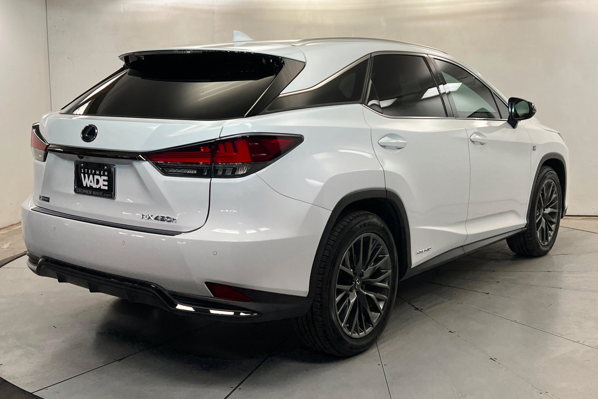 Used 2020 Lexus RX 450h F Sport w/ Accessory Package AWD/4WD image 6