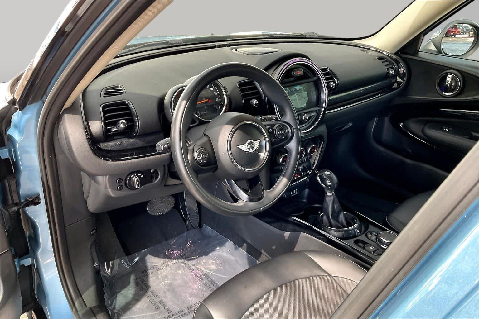 Used 2017 MINI Cooper Clubman FWD image 18