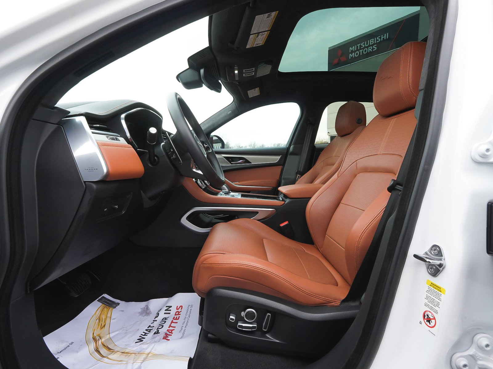 Used 2026 Jaguar F-PACE R-Dynamic S image 33