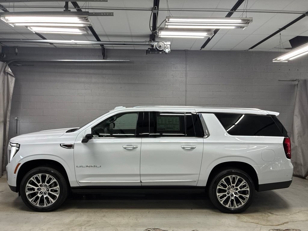New 2026 GMC Yukon XL Denali w/ Denali Reserve Package AWD/4WD image 43