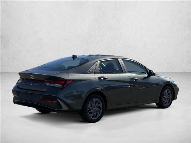 Certified 2024 Hyundai Elantra SEL image 5