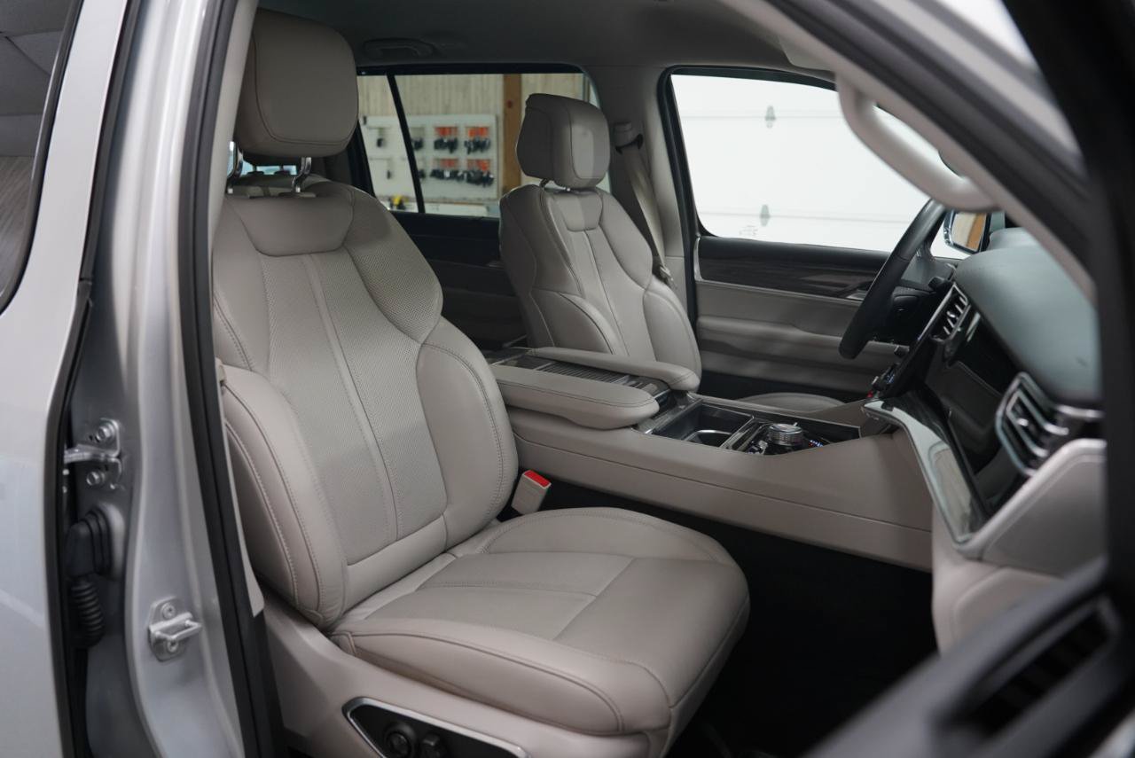 Used 2022 Jeep Wagoneer Series III w/ Convenience Group I AWD/4WD image 30