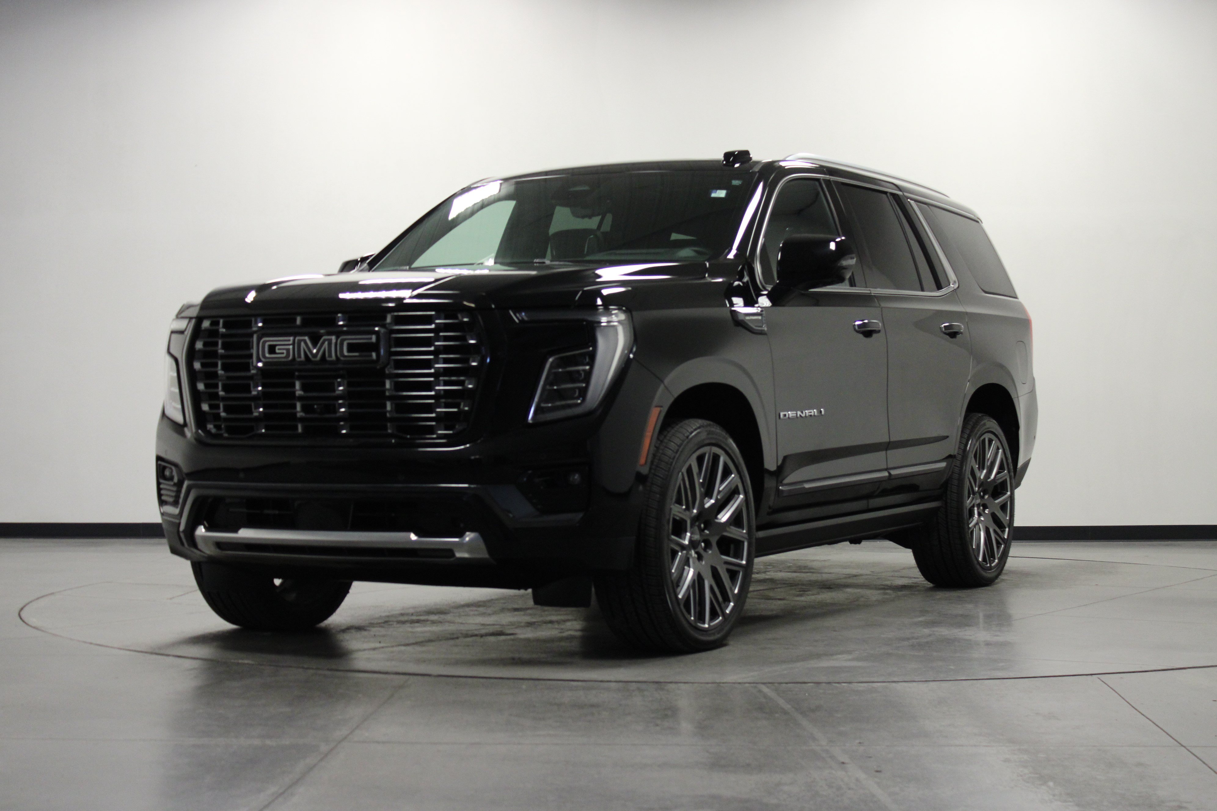 Used 2026 GMC Yukon Denali Ultimate AWD/4WD image 8