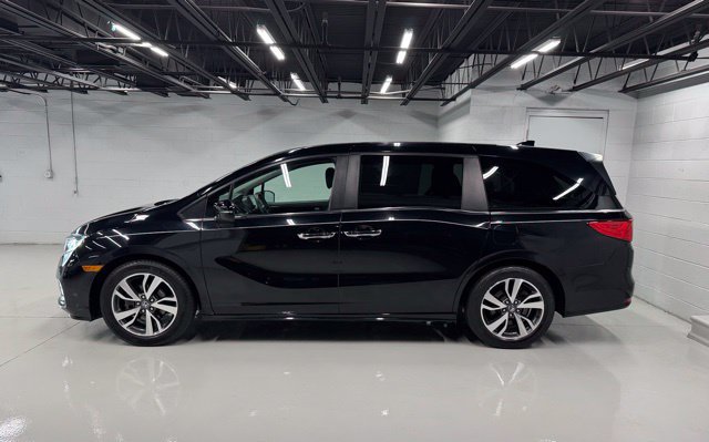 Used 2022 Honda Odyssey Touring image 2