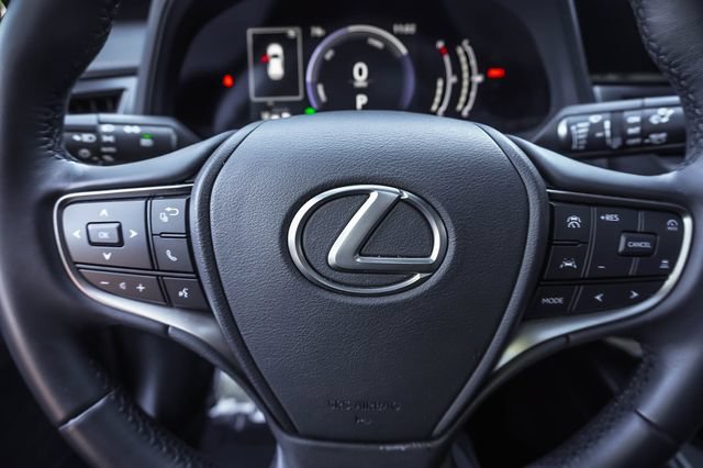 Certified 2025 Lexus UX 300h FWD w/ Accessory Package (Z2) image 14