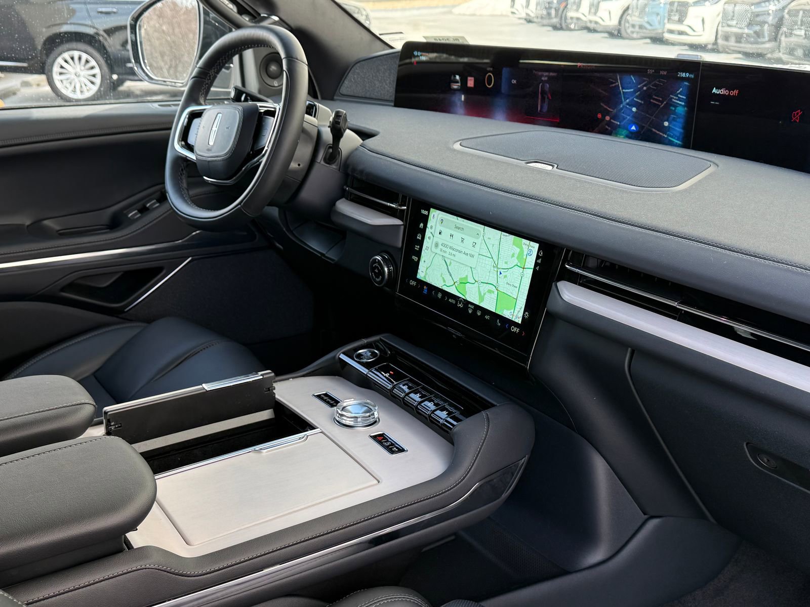New 2026 Lincoln Navigator Reserve w/ Jet Appearance Package image 8