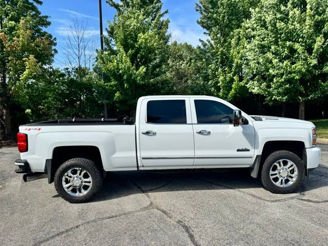 Used 2015 Chevrolet Silverado 2500 High Country w/ Duramax Plus Package AWD/4WD image 2