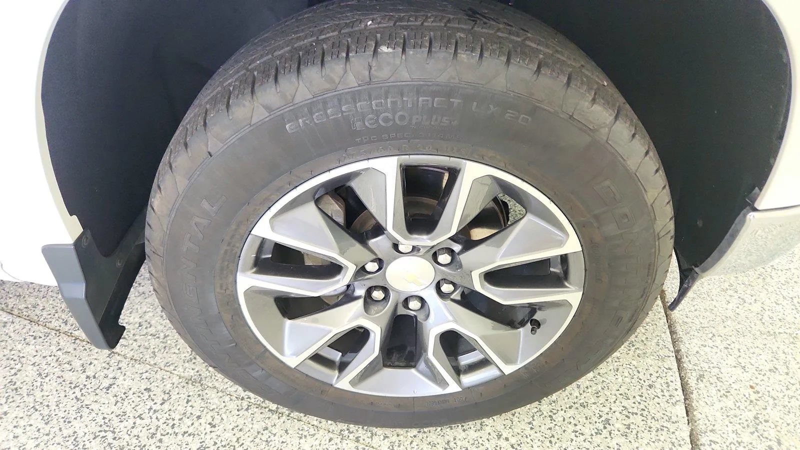 Used 2023 Chevrolet Silverado 1500 LT AWD/4WD image 30