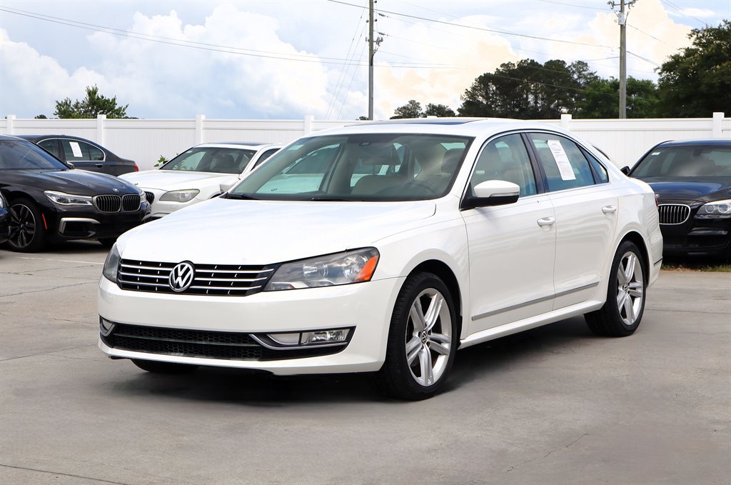 Used 2014 Volkswagen Passat TDI SE FWD image 3